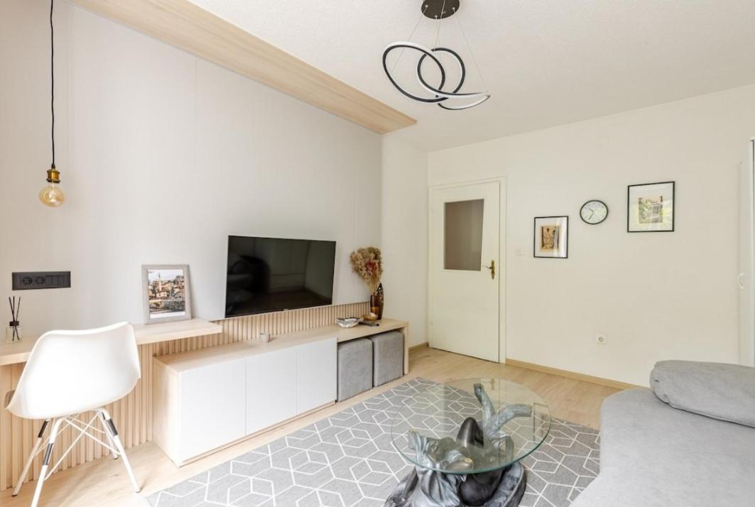 New Place - Dr House * Sarajevo